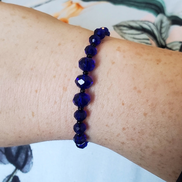 Terra Moda - Pull String Glass Bead Bracelet Blue - Picture 4 of 6